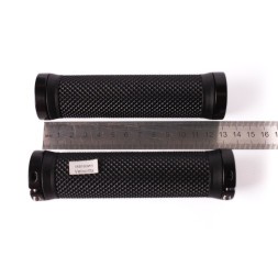 Ручки на руль для велосипеда H-G 119, длина 120 мм, защита от проскальзывания, с заглушками, алюм. кольца, черный